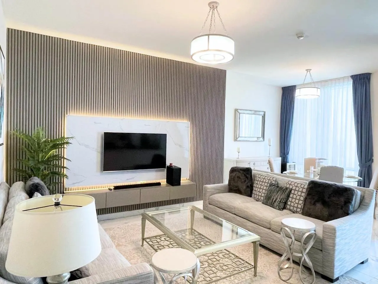 Elegant & Spacious 2-Br In Al Habtoor City - Noora Dubai Apartment